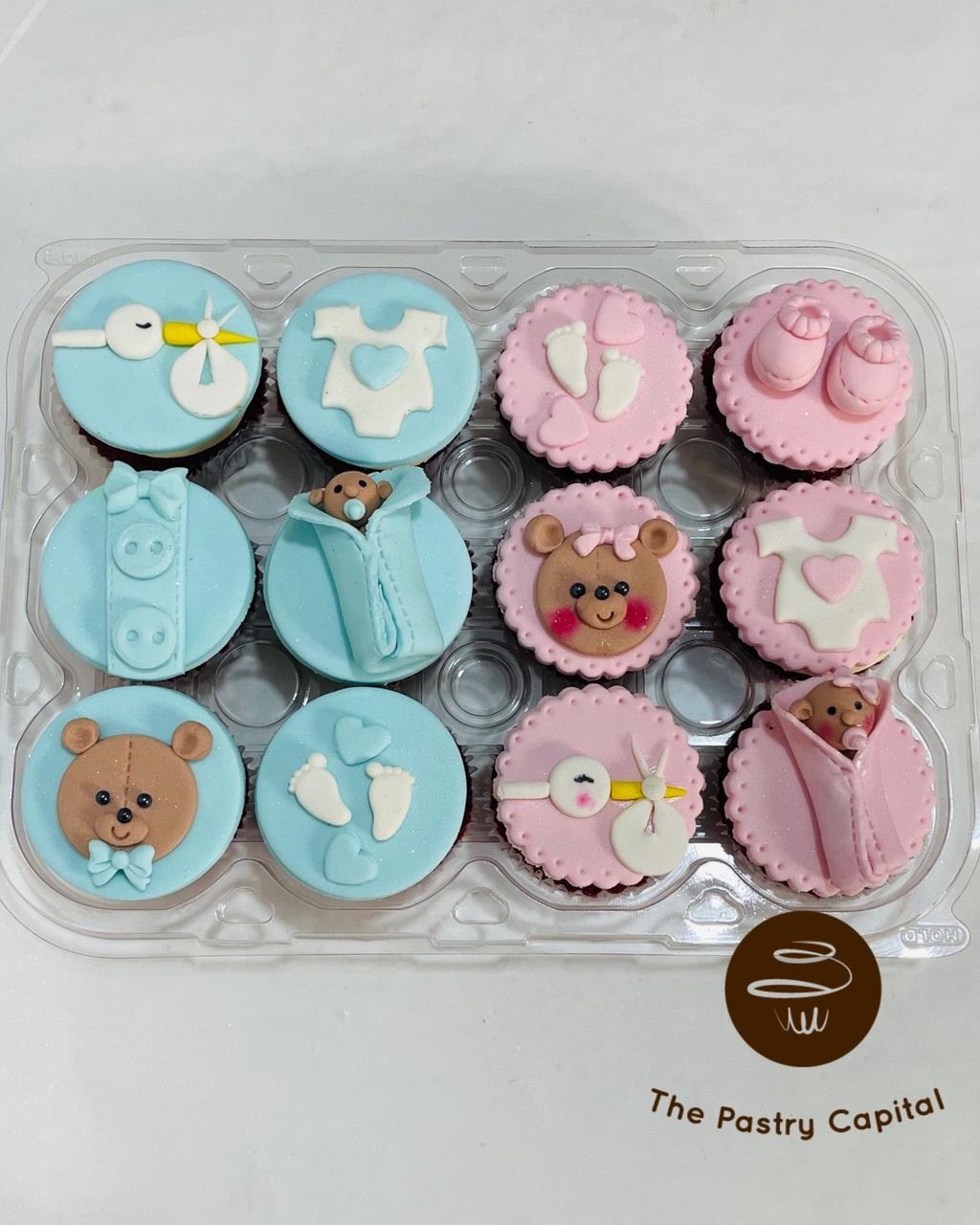 Bear themed baby shower cake
